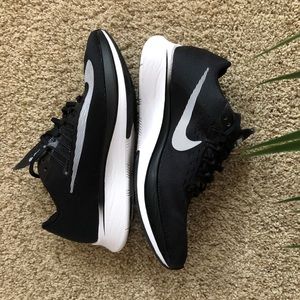 Nike Zoom Fly Black/White Women’s 9
